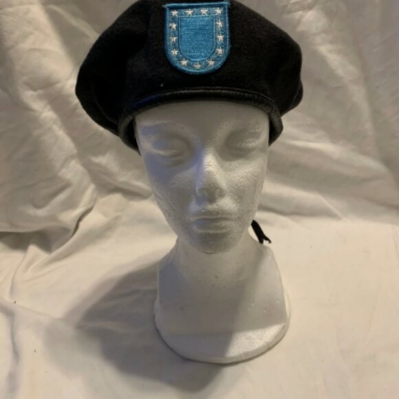 US ARMY REGULATION AR 670-1 BLACK 100% WOOL UNIFORM COVER BERET DISC - Picture 2 of 8